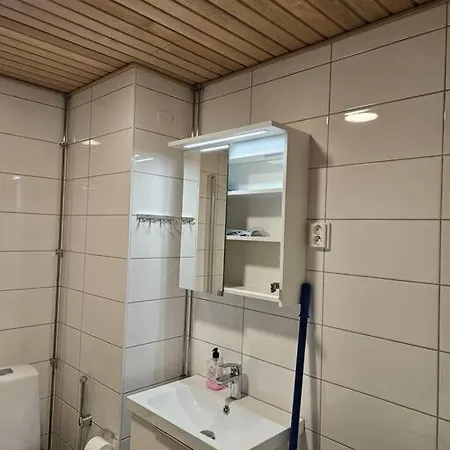 Kotimaailma - Tilava Kolmio Kruunuvuorenrannassa Helsinki